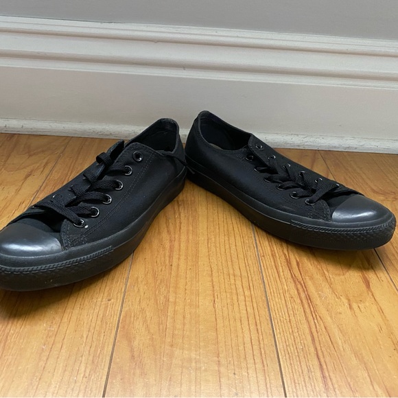 Converse Shoes - Picture 4 of 5